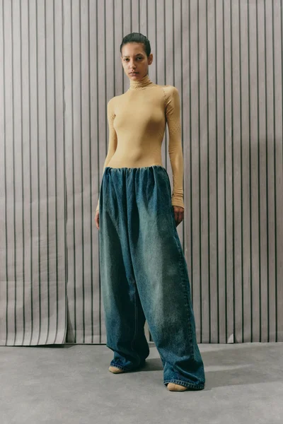 Look 3
